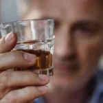 El alcohol y sus riesgos: tipos de alcoholismo y consecuencias para la salud